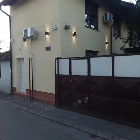 Apartman En Dusanovac Exterior photo