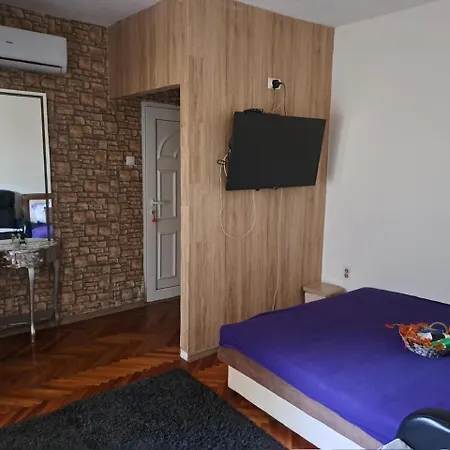 Apartman En Dusanovac Exterior photo