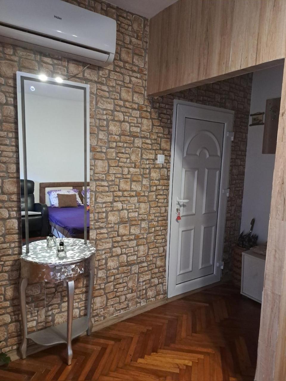 Apartment En *